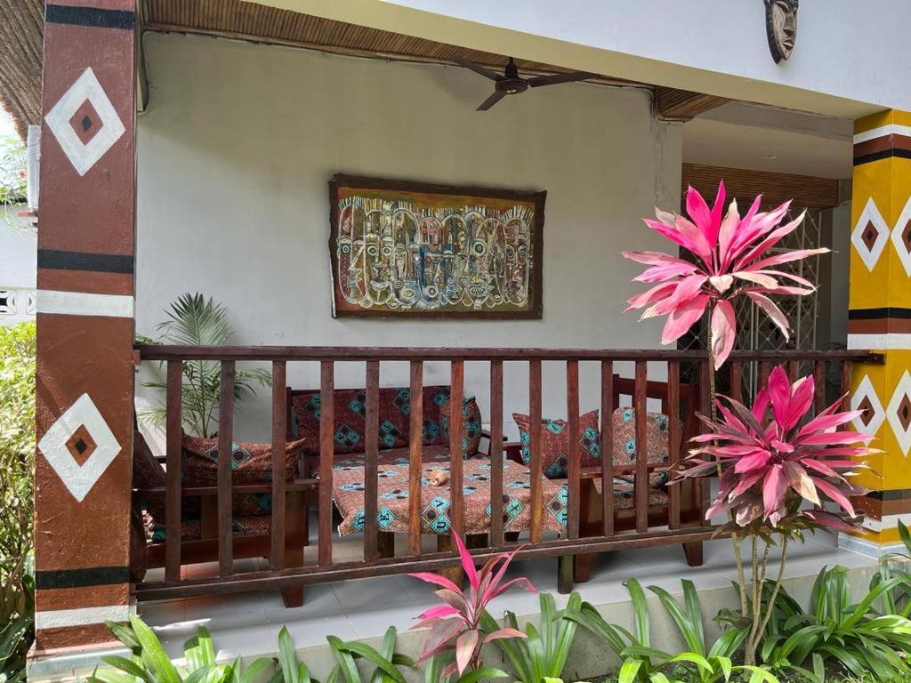 Casa Hotel Sinkiling Gambia Serrekunda Esterno foto