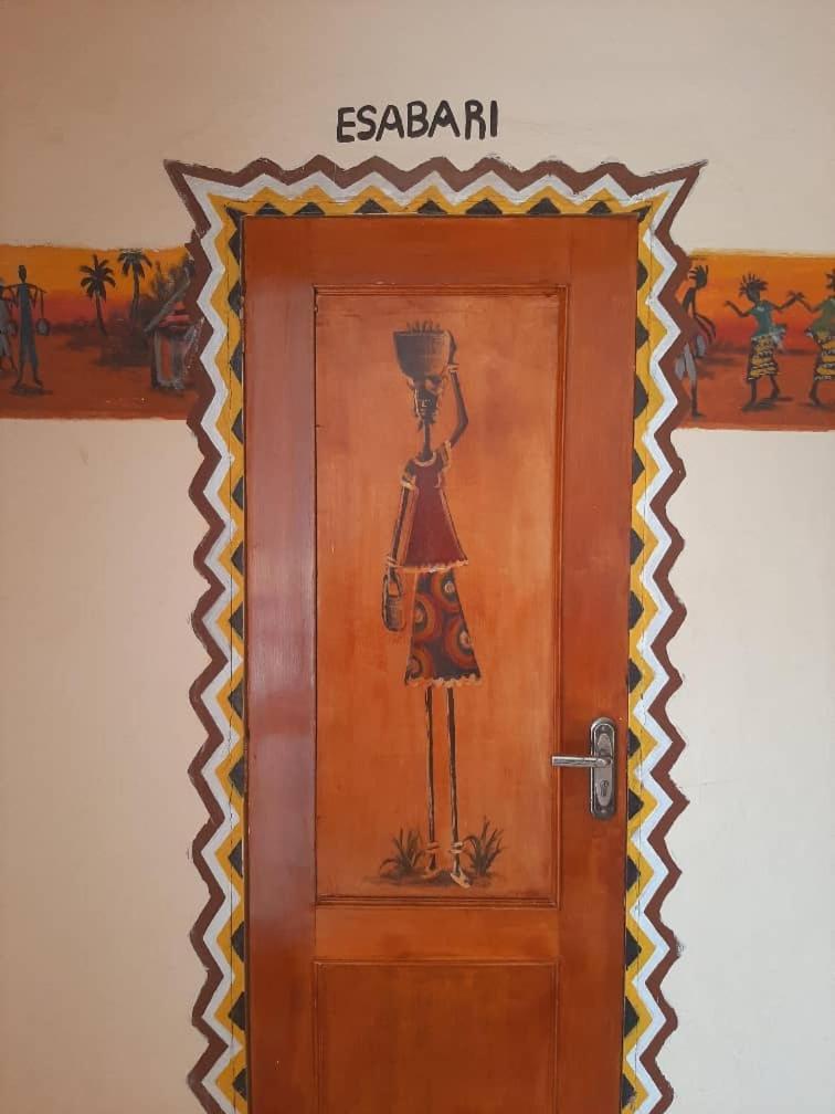 Casa Hotel Sinkiling Gambia Serrekunda Esterno foto
